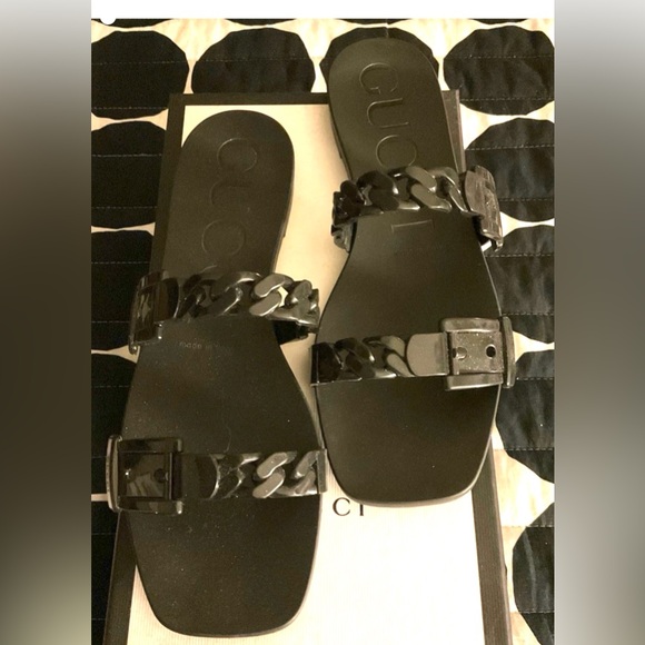 Gucci New in Box  Chain Link Rubber Sandals Slides Black 40 - Picture 1 of 6
